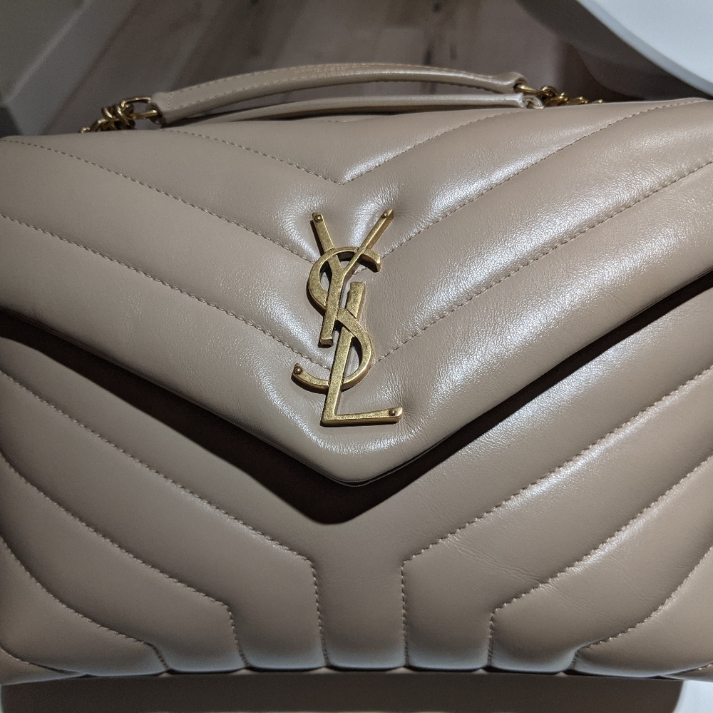 **SOLD** YSL loulou small beige - Picture 11 of 11